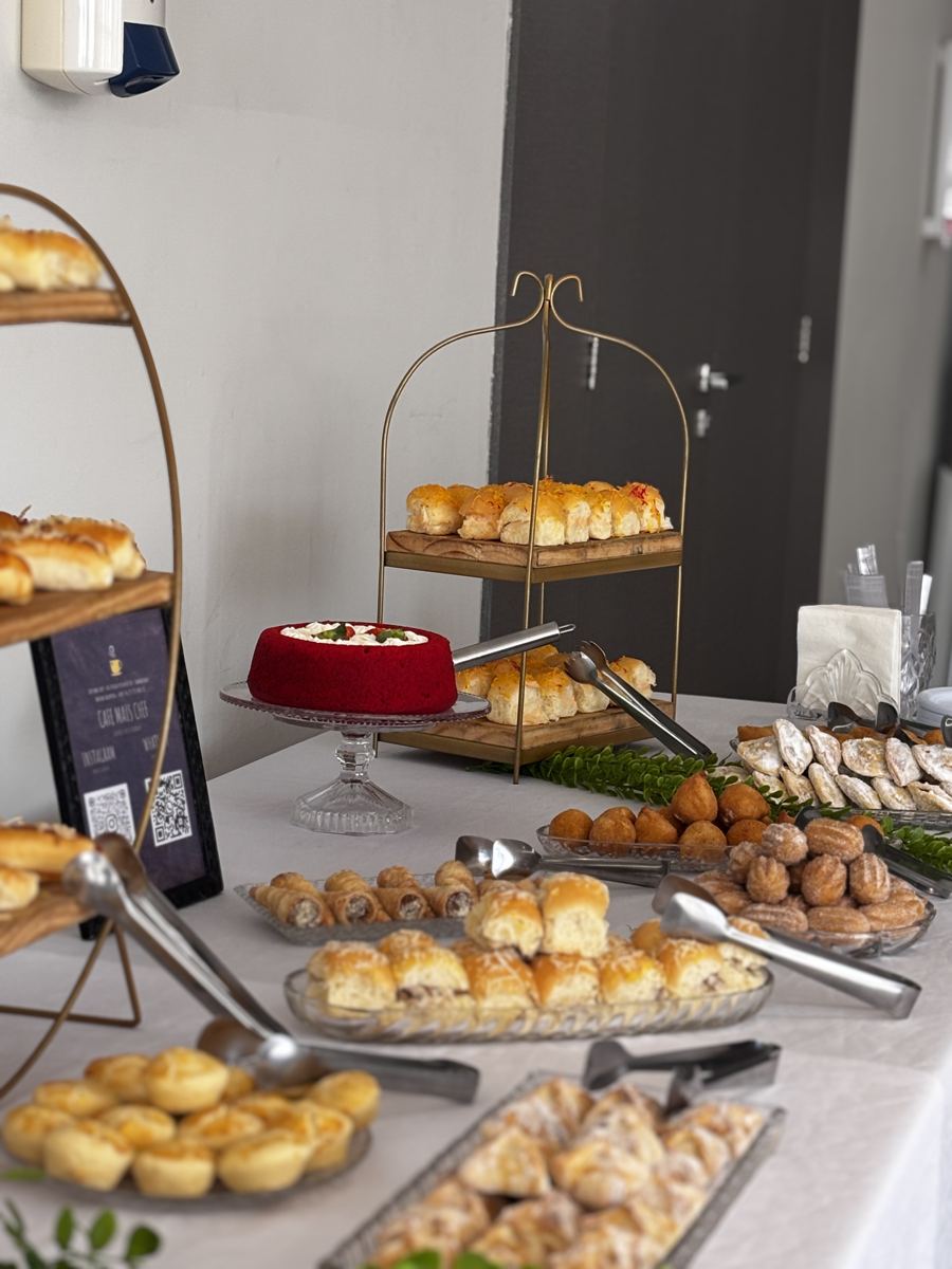 Mesa de coffee break do evento